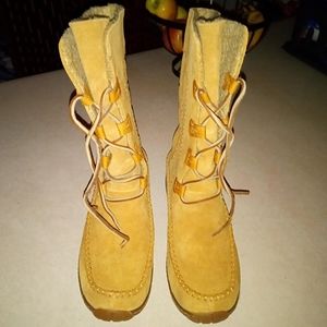 Timberland suede moccasin's size 6.5